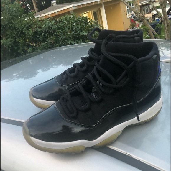 Jordan space jams 11. - Picture 1 of 3